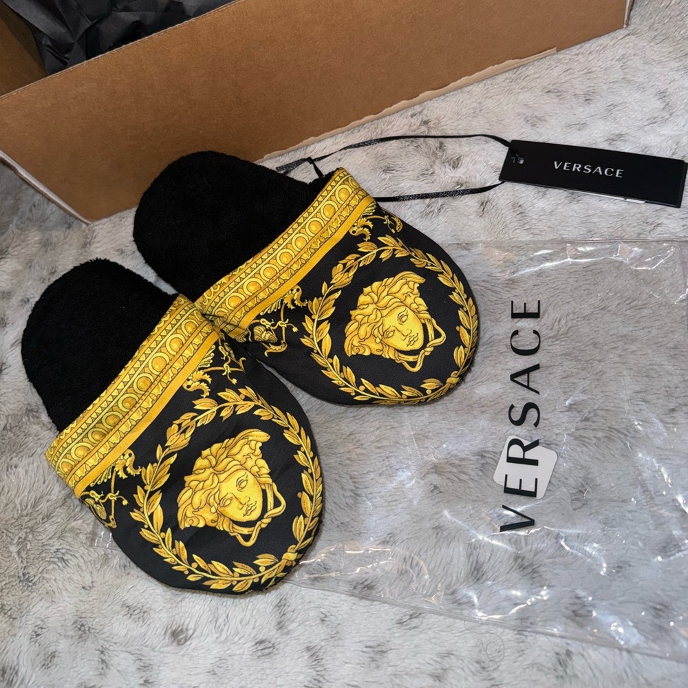 NWT Versace Baroque Slippers